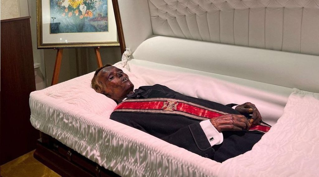 Mummified man, Stoneman Willie, to be buried after 128 years on display 