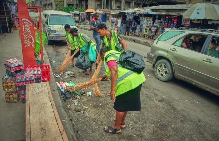 An Ikoyi Magistrate Court in Lagos State has imposed a fine of ₦30,000 on 18 persons for engaging in indiscriminate waste disposal.