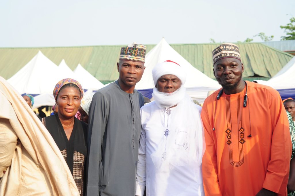 Odunuga turbanned Otun Akeweje Adini