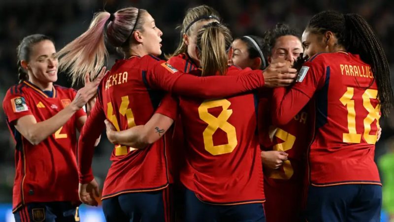 Members of the Spanish Football Association are said to be gearing up to sue 39 women national team players for slander amid kissing scandal.