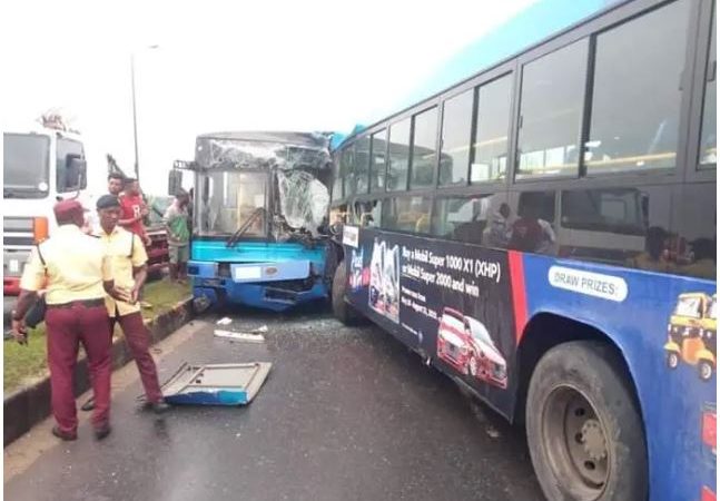 Many injured as 2 BRT buses collided on Lagos highway (Video)