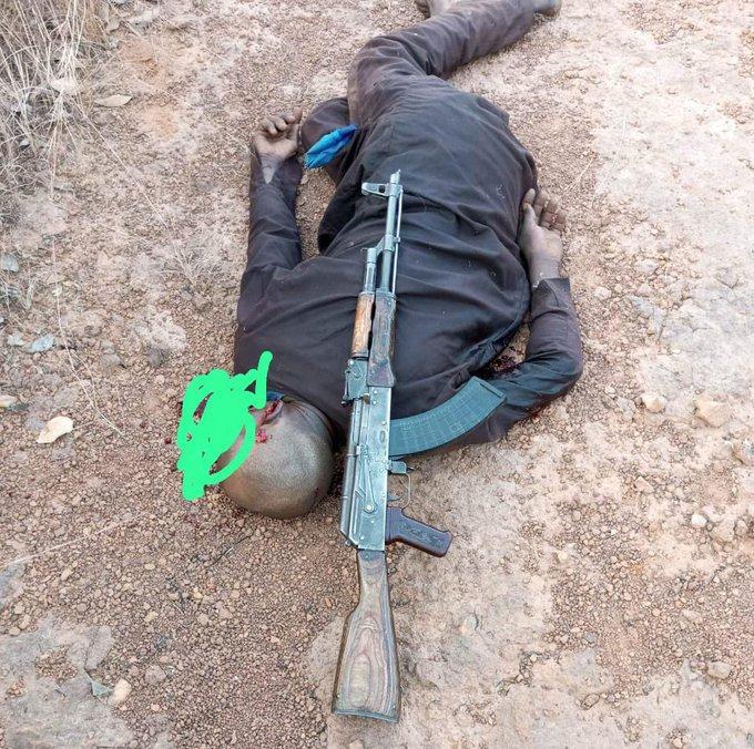 Troops kill 8 notorious terrorists, rescue 16 victims