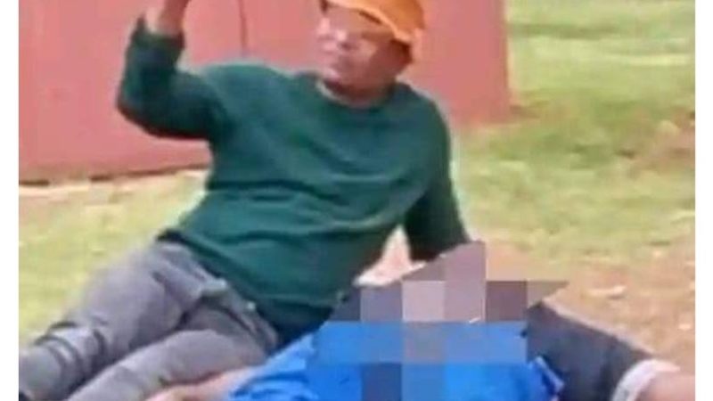 South African man seen taking a selfie after brutally murder his colleague