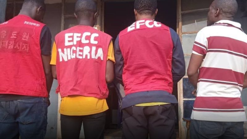 Police arrest fake EFCC operatives operating with toy gun