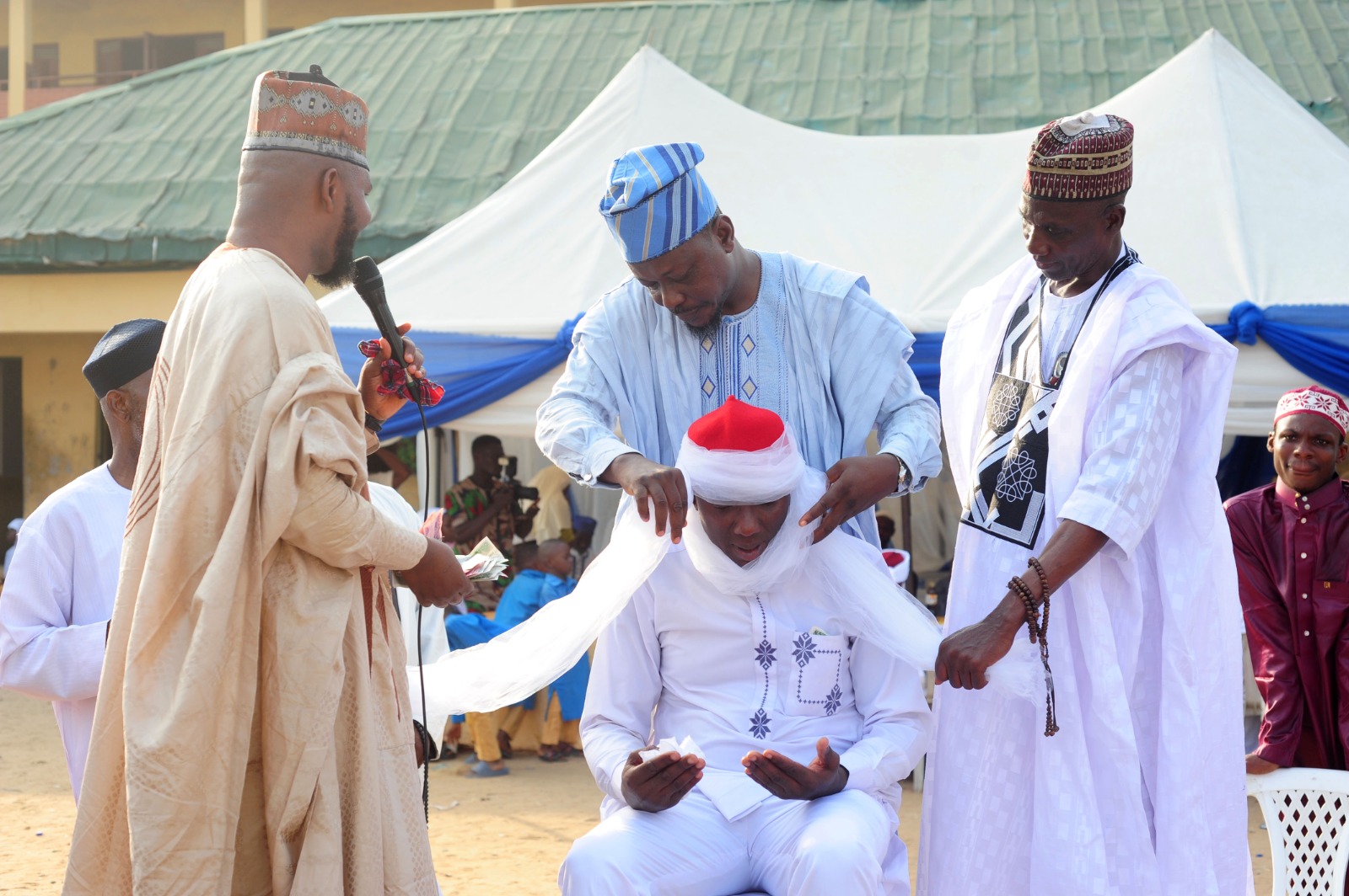 Odunuga turbanned Otun Akeweje Adini