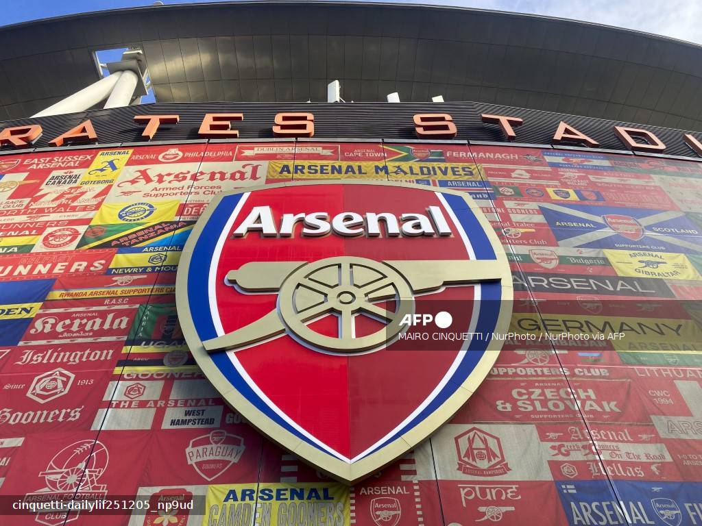 Atiku congratulates Arsenal on EPL title win, links club’s success to Nigeria’s future
