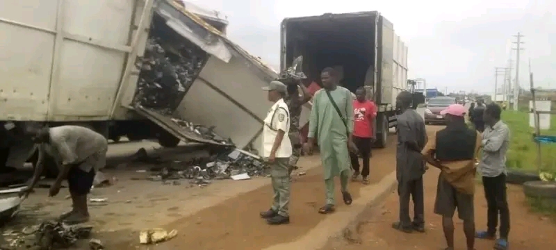 Two killed, one injured as truck crashes into stationary vehicle on Ogun expressway
