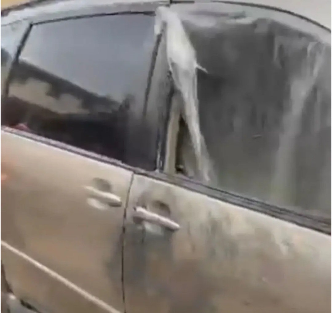 Panic in Lagos market as suspected bomb explodes under vehicle