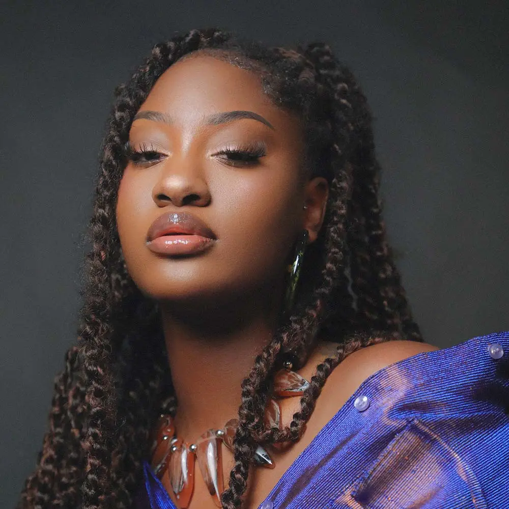 Tems says she wouldn’t date Nigerian male celebrities, describes them as ‘brothers’