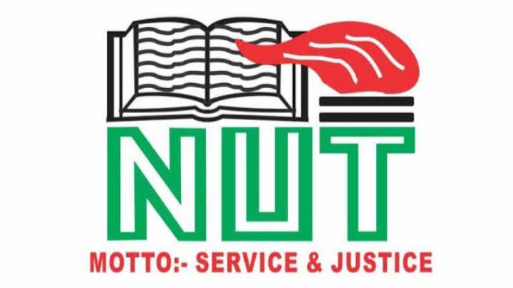 Enugu teachers protest at government house, demand release of abducted Oyo pupils and teachers