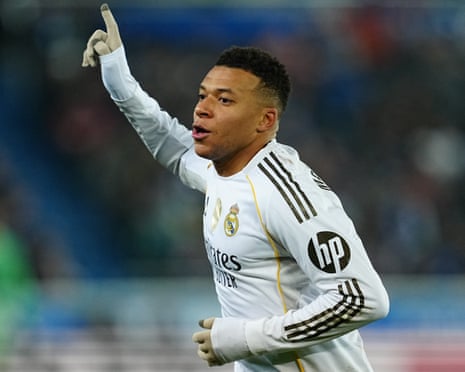 Mbappé makes World Cup history as first player to win Golden Boot twice