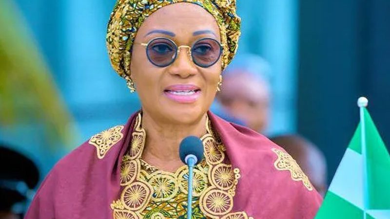 Remi Tinubu urges Burna Boy, Davido to do more for the less privileged
