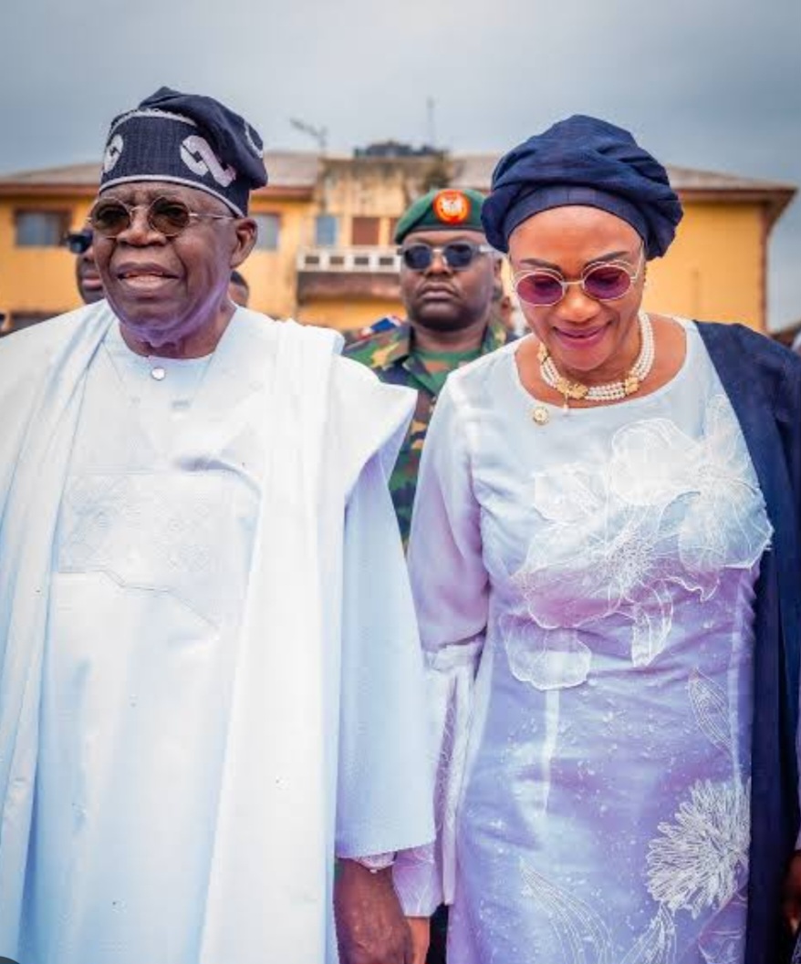 Tinubu playfully dubs First Lady ‘Iya Alakara’ over support for Small businesses