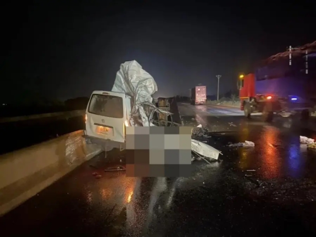 10 lose lives, six hurt in Ogun expressway collision
