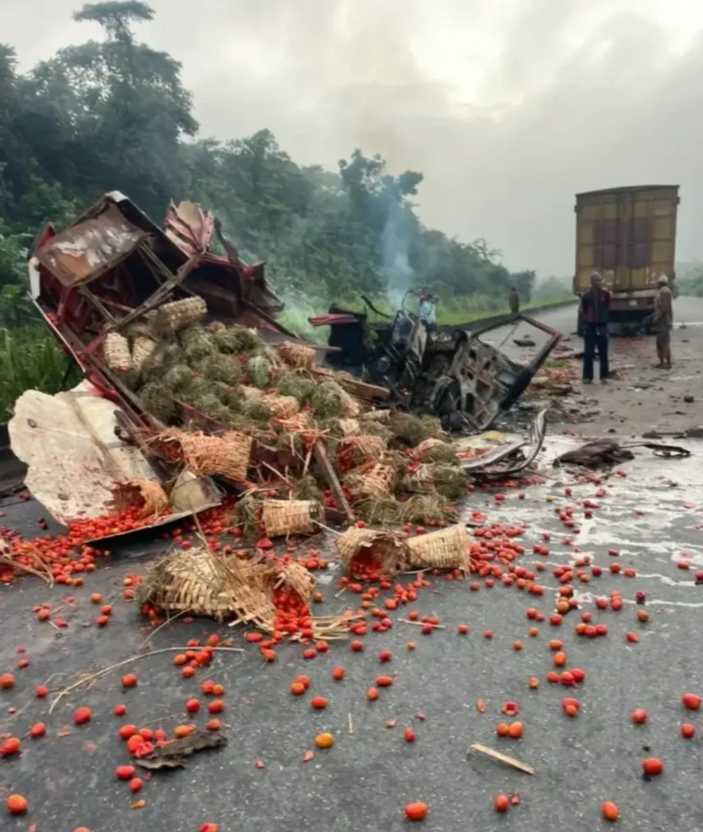 Two killed in fatal truck-bus collision along Ogbere–J4 Road in Ogun