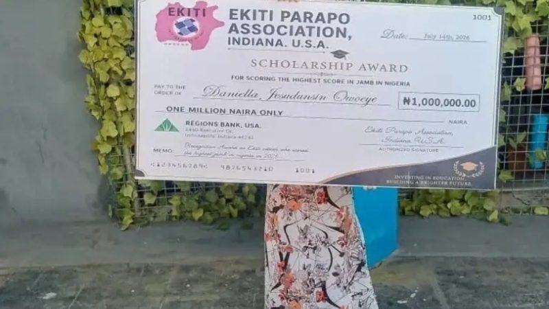 Top-scoring 2026 UTME candidate receives ₦1m scholarship