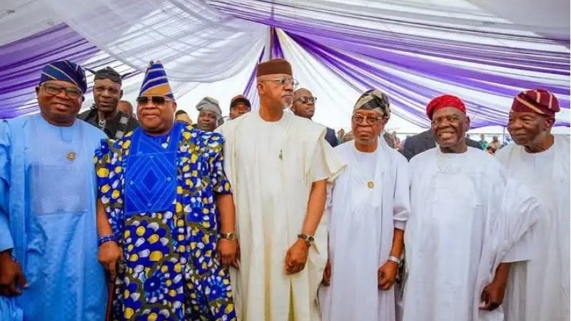 Adeleke, Oyebamiji put politics aside at fidau prayer for APC scribe’s mother in Osun