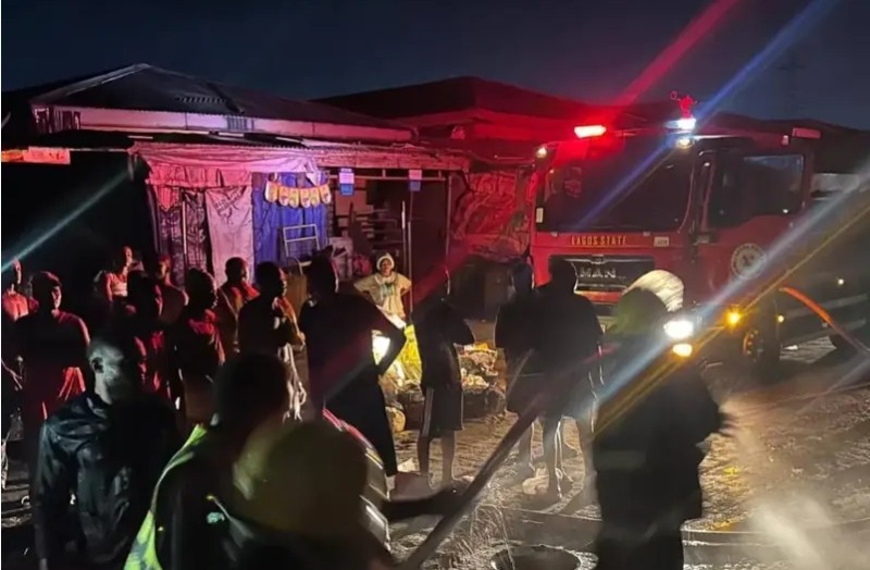 Breaking: Early morning fire destroys 17 shops at Lagos’ Sabo market