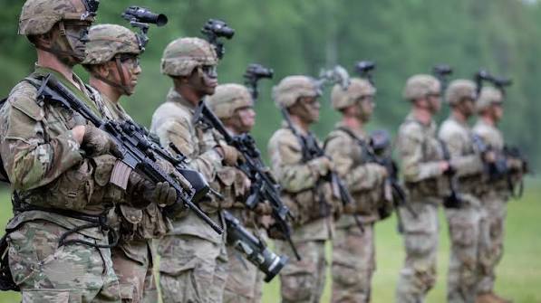 Nigerian entertainers swap showbiz for US military service