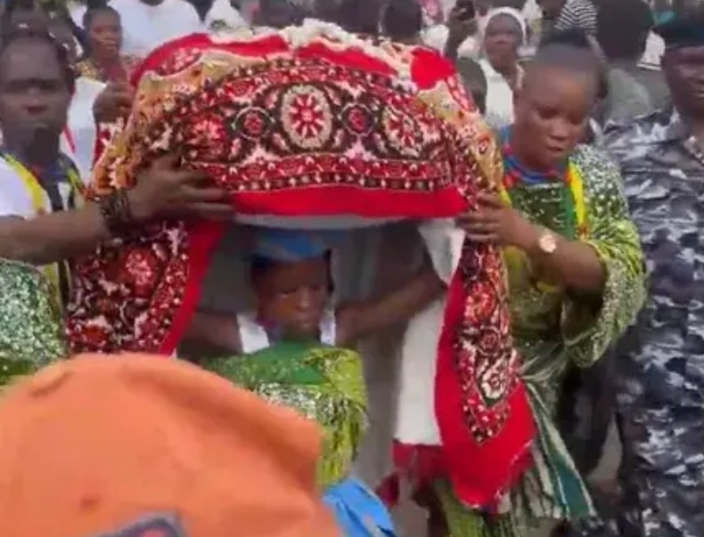 10-year-old princess makes history as youngest Arugba at Osun-Osogbo Festival