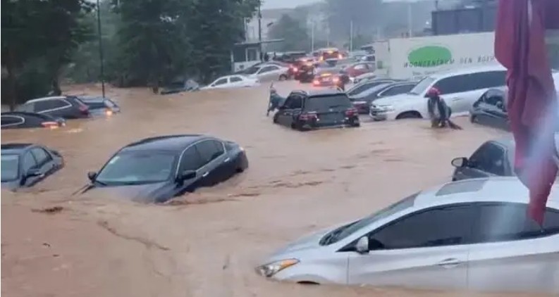 Torrential rain floods Abuja, submerges homes, roads