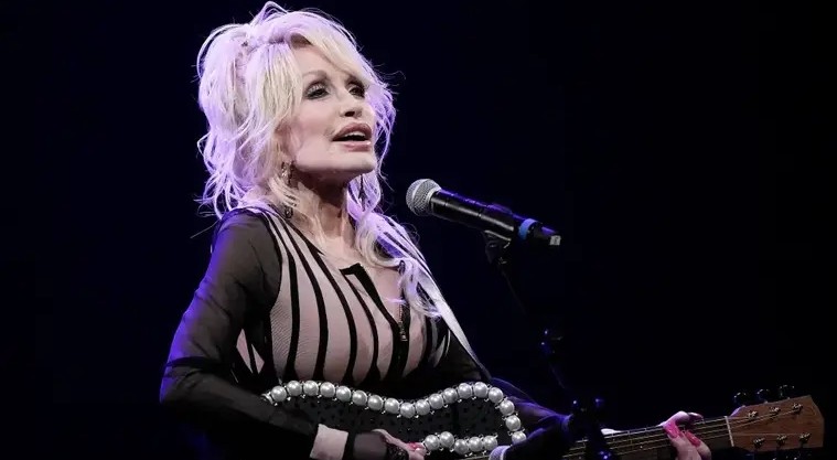 Dolly Parton, country music icon, dies at 80