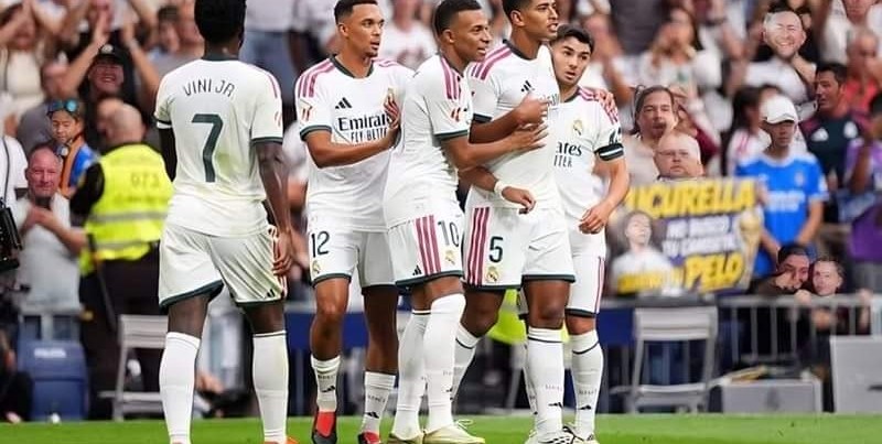 Real Madrid extend winning run with 4-0 rout of Málaga