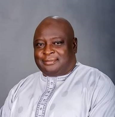 Media analyst Babajide Otitoloju faces backlash over refinery video